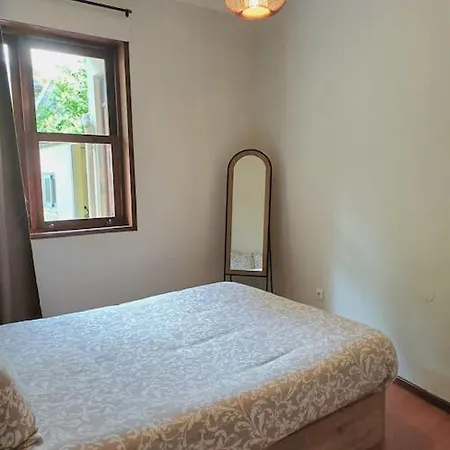 Roomy & Patio - 2 Bedroom Flat 公寓 *