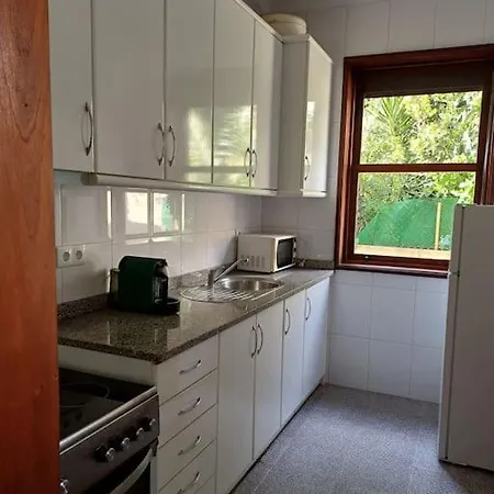 Roomy & Patio - 2 Bedroom Flat * 波尔图