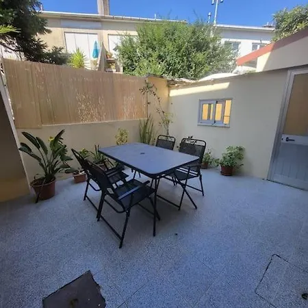 Roomy & Patio - 2 Bedroom Flat 波尔图